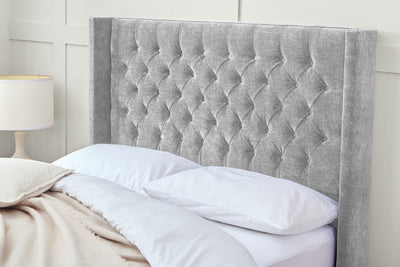 Chesterfield Straight Wing