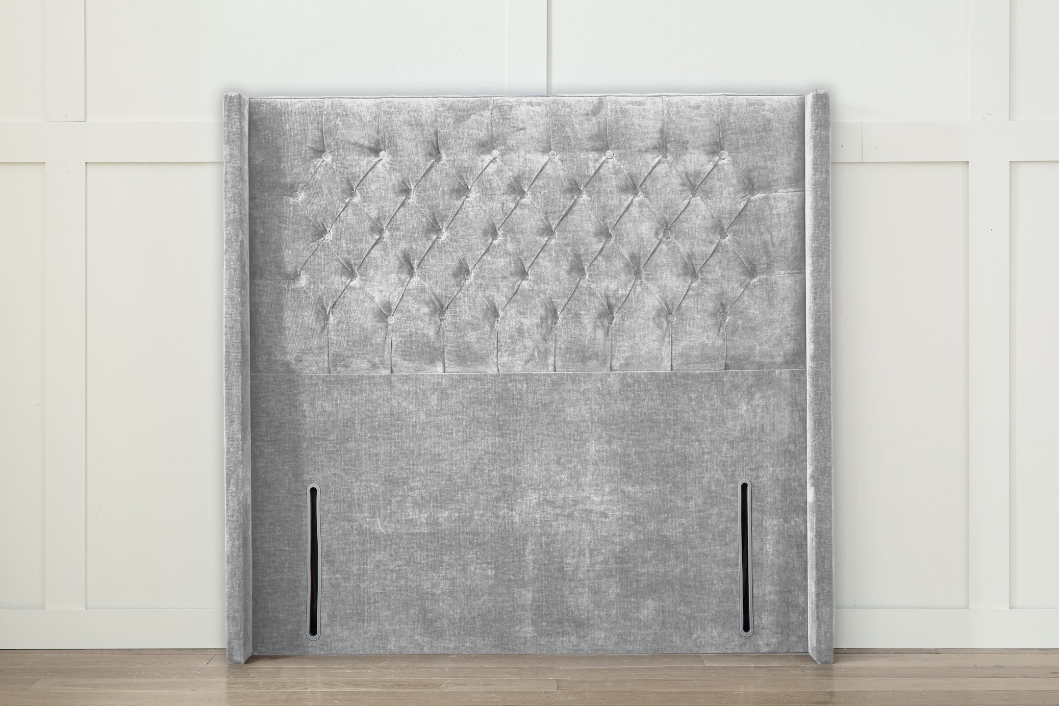 Chesterfield Straight Wing