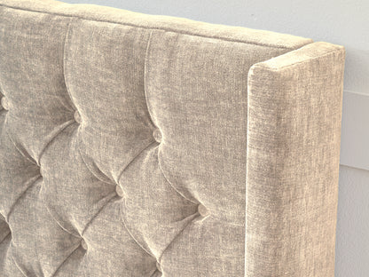 Chesterfield Straight Wing