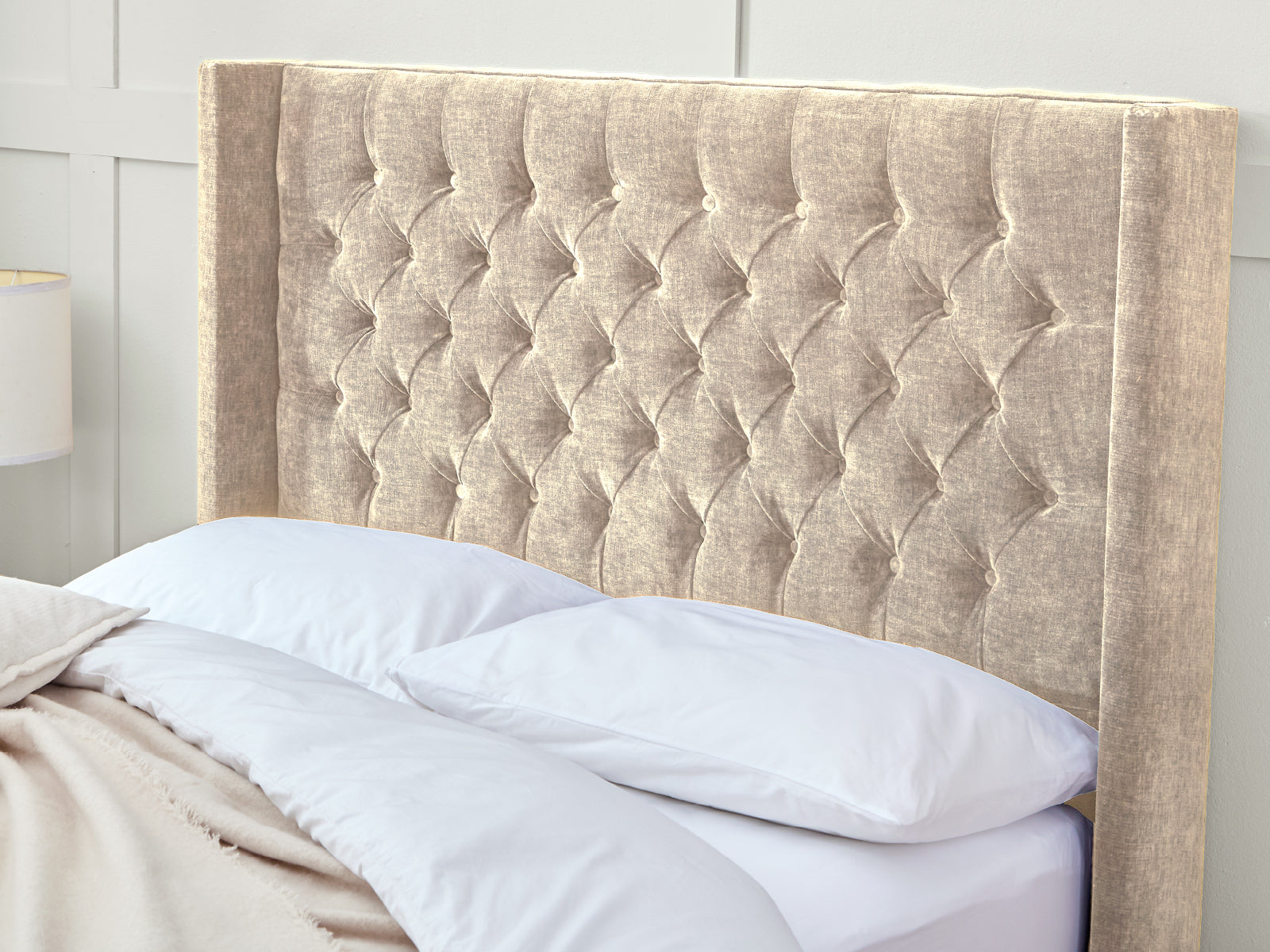 Chesterfield Straight Wing